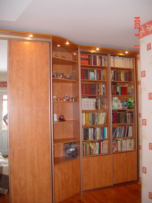 Книжный шкаф 016 на три секции